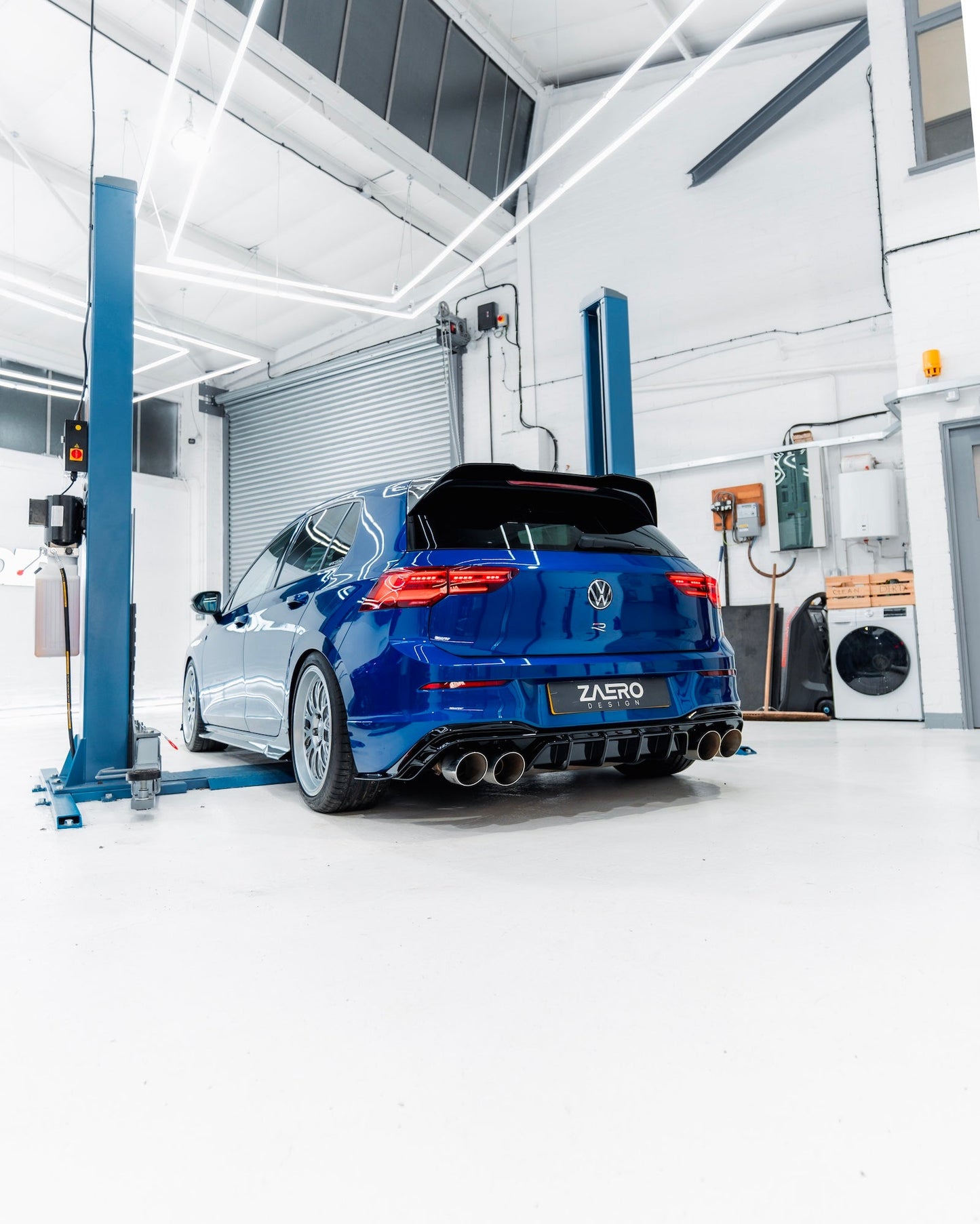 VW Golf R Mk8 Gloss Black Body Kit